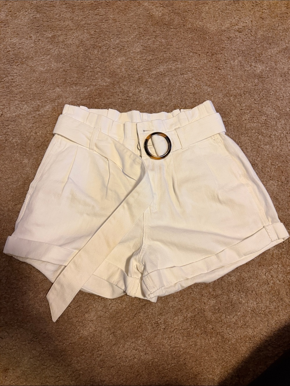 Peach Love California High-Waist Paperbag Shorts in Cream with Ring Buckle